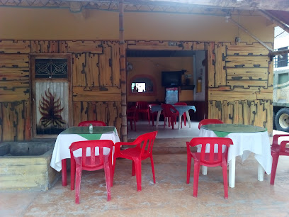 Restaurante Pare y Coma - a 6-112, Cl. 6 #6-2, La Hormiga, Valle Del Guamuez, Putumayo, Colombia