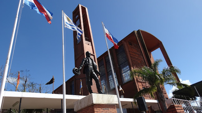 Comentarios y opiniones de Escuela Militar de la República Oriental del Uruguay