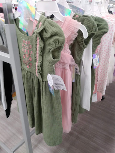 Clothing Store «Burlington Coat Factory», reviews and photos, 4790 Everhard Rd NW, Canton, OH 44718, USA