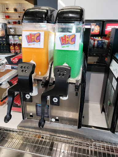 Convenience Store «Kum & Go», reviews and photos, 1605 E Kearney St, Springfield, MO 65803, USA