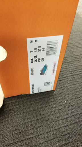 Shoe Store «DSW Designer Shoe Warehouse», reviews and photos, 16920 SW 72nd Ave, Tigard, OR 97224, USA