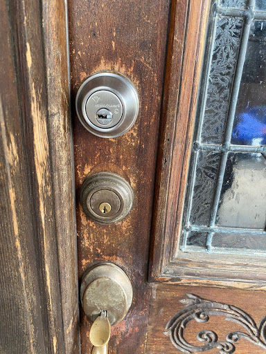 Locksmith «The Locksmith House», reviews and photos, 880 Wyckoff Ave, Brooklyn, NY 11237, USA