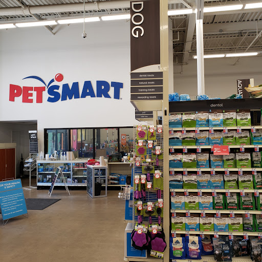 Pet Supply Store «PetSmart», reviews and photos, 2940 Springfield Rd, Broomall, PA 19008, USA
