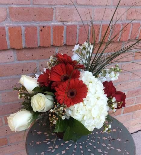 Florist «Va Va Bloom», reviews and photos, 12 N Main St, Kingwood, TX 77339, USA