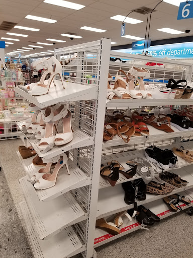 Clothing Store «Ross Dress for Less», reviews and photos, 240 N Courtenay Pkwy, Merritt Island, FL 32953, USA