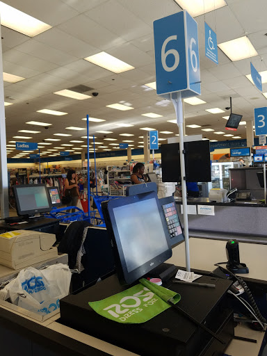 Clothing Store «Ross Dress for Less», reviews and photos, 19800 Hawthorne Blvd, Torrance, CA 90503, USA