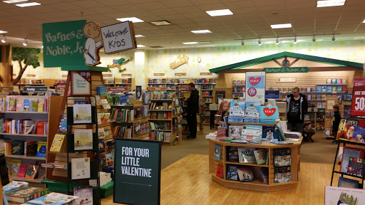 Book Store «Barnes & Noble», reviews and photos, 6002 Slide Rd, Lubbock, TX 79414, USA