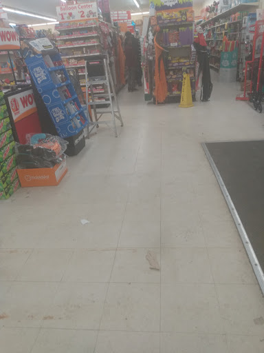 Dollar Store «FAMILY DOLLAR», reviews and photos, 507 N Park St, Kalamazoo, MI 49007, USA