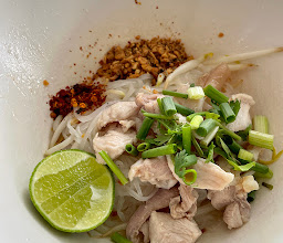 นายฮั๊ว ก๋วยเตี๋ยวไก่ไทย @นครปฐม photo