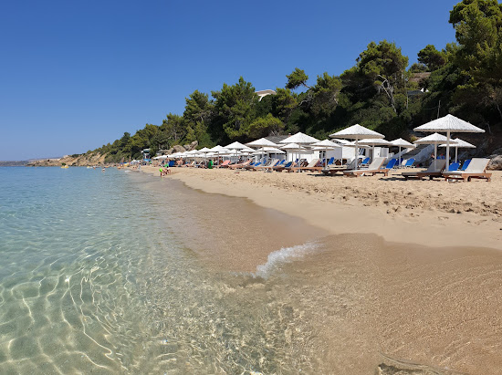 Plaža Makris Gialos