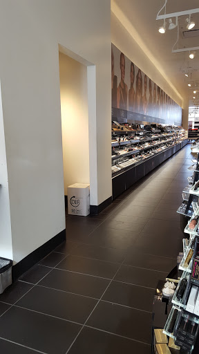 Cosmetics Store «SEPHORA», reviews and photos, 1950 Northern Blvd, Manhasset, NY 11030, USA