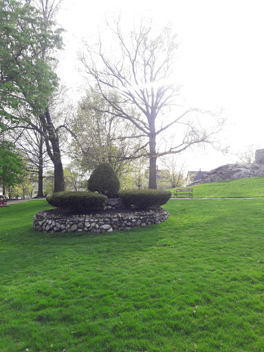 Park «Bell Rock Memorial Park», reviews and photos, Main St & Wigglesworth Street, Malden, MA 02148, USA