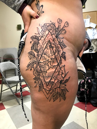 Tattoo Shop «Tattoo Garden», reviews and photos, 5205 S 2nd Ave, Everett, WA 98203, USA