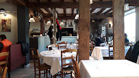 Atmosphère du Restaurant La Bascule à Ceyzériat - n°1