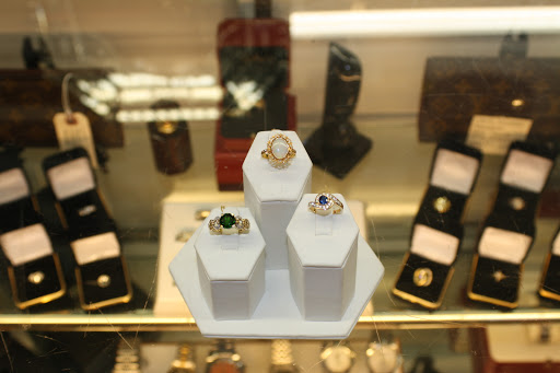 Crossroads Pawn Shop, 15555 Beach Blvd, Westminster, CA 92683, USA, 