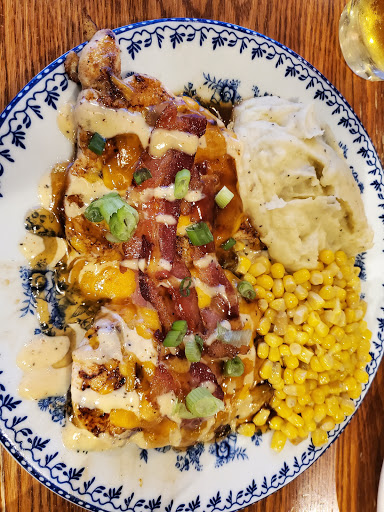 American Restaurant «Cracker Barrel Old Country Store», reviews and photos, 800 N Interstate Dr, Norman, OK 73072, USA