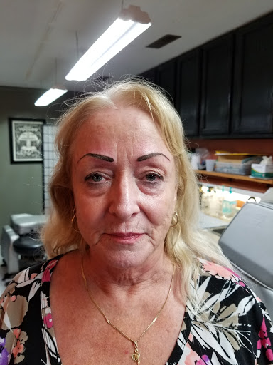 Tattoo Shop «AAA Tattoo Co», reviews and photos, 1731 Irvin Cobb Dr, Paducah, KY 42003, USA