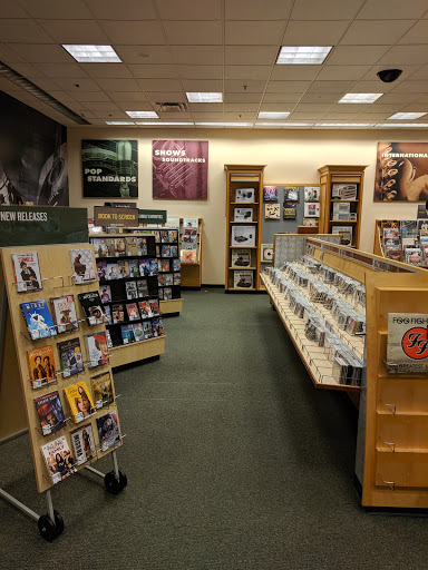 Book Store «Barnes & Noble Booksellers», reviews and photos, 1739 Olentangy River Rd, Columbus, OH 43212, USA