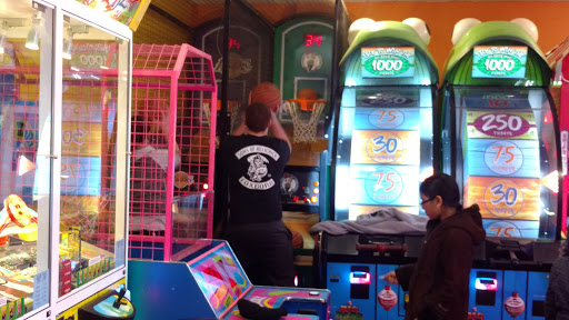 Bowling Alley «North Bowl Lanes», reviews and photos, 71 E Washington St, North Attleborough, MA 02760, USA