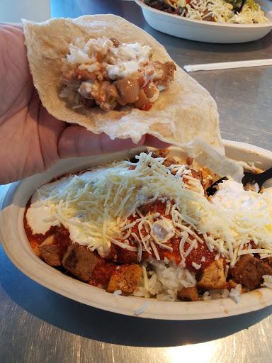Mexican Restaurant «Chipotle Mexican Grill», reviews and photos, 515 N Hillside St, Wichita, KS 67214, USA