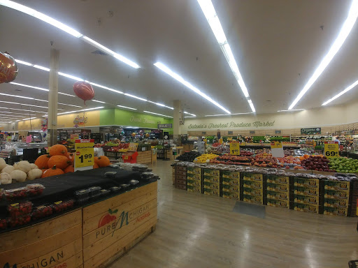 Grocery Store «Jewel-Osco», reviews and photos, 119 S Randall Rd, Batavia, IL 60510, USA