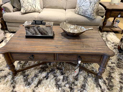 Furniture Store «La-Z-Boy Furniture Galleries», reviews and photos, 3010 Mallory Ln, Franklin, TN 37067, USA