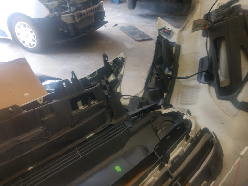 Auto Body Shop «Auto Fix Collision Repair Center», reviews and photos, 480 Goldenrod Terrace, Westminster, MD 21157, USA