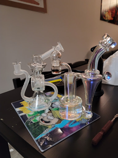 Tobacco Shop «Carbon Glass Tech Smoke Shop», reviews and photos, 5840 Stirling Rd, Hollywood, FL 33021, USA