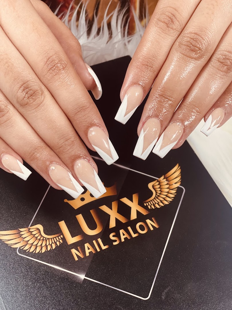 LUXX Nail Salon