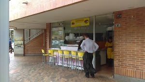 Centro Comercial Sorpresas - photo 1