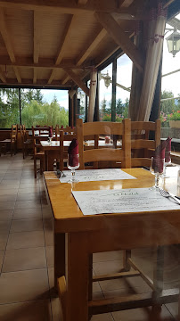 Atmosphère du Restaurant Logis le Chalet à Saint-Maurice-en-Trièves - n°10