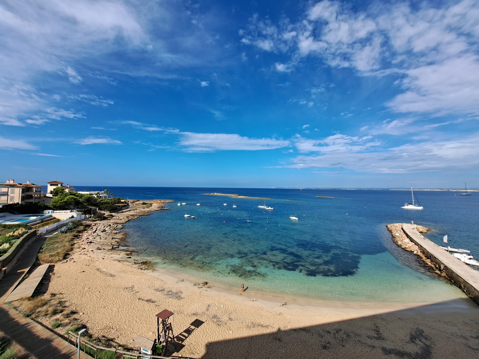 Fotografija Playa des Marques z ravna obala