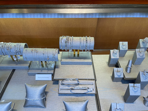 Jewelry Store «Zales - The Diamond Store», reviews and photos, 439 86th St, Brooklyn, NY 11209, USA