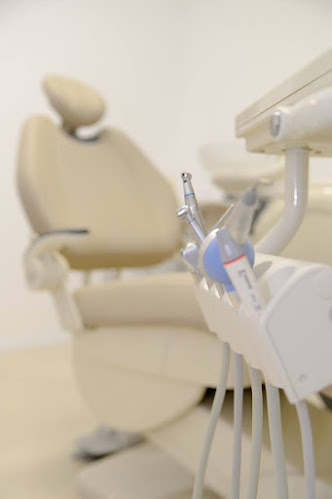 Clinica Stomatologica Easy Dental - Dentist