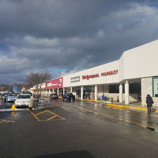 Grocery Store «Market Basket», reviews and photos, 167 S Broadway, Salem, NH 03079, USA