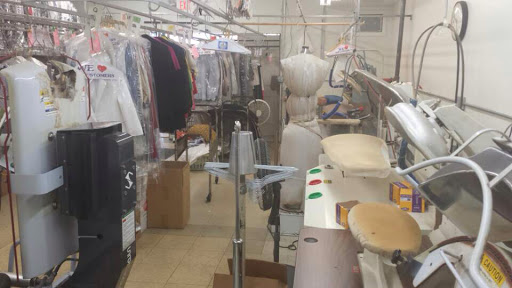 Dry Cleaner «USA Cleaners», reviews and photos, 820 S Elmhurst Rd, Des Plaines, IL 60016, USA