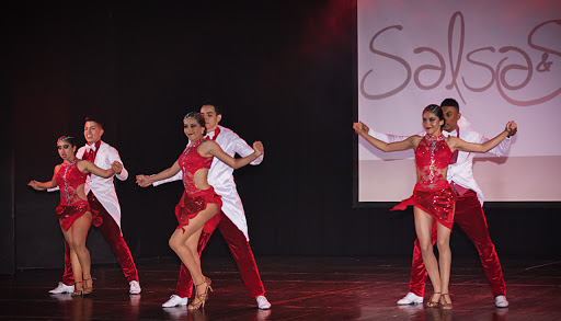 SALSA Y STILO DANCE STUDIO