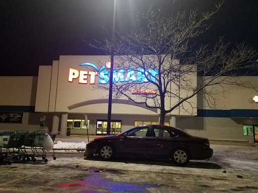 Pet Supply Store «PetSmart», reviews and photos, 2216 E Springs Dr, Madison, WI 53704, USA