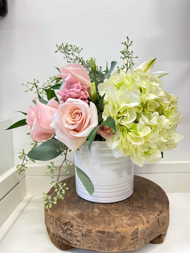 Home Goods Store «Rusted Window», reviews and photos, 99 E Carmel Dr Suite 140, Carmel, IN 46032, USA