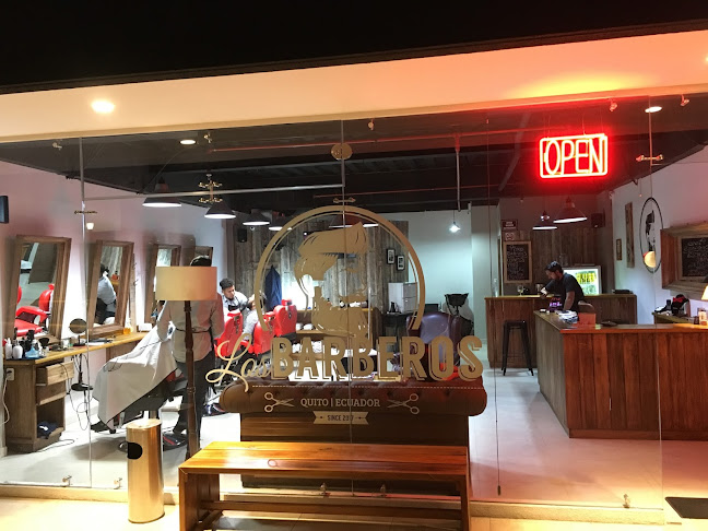 Opiniones de Los Barberos en Quito - Peluquería