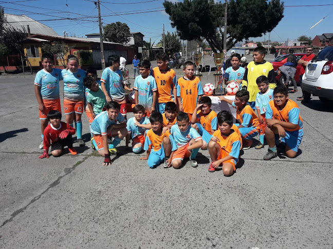 Opiniones de Cancha Futbol Lan B en Hualpén - Campo de fútbol