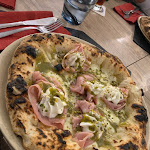 Photo n°2 de l'avis de Mario.n fait le 10/12/2019 à 11:42 sur le  Pizzeria I Vesuviani à Castello di Cisterna