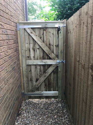 Comments and reviews of MD Fencing & Decking