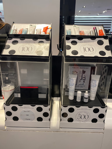 Cosmetics Store «SEPHORA», reviews and photos, 1760 Willowbrook Mall, Wayne, NJ 07470, USA