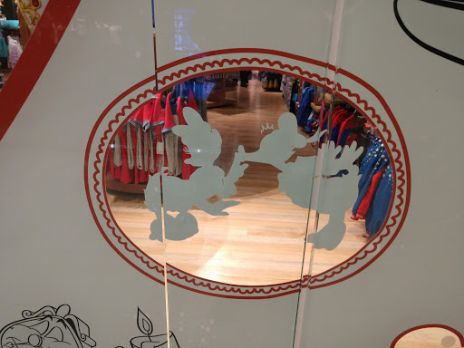 Toy Store «Disney Store», reviews and photos, 1 Sun Valley Mall, Concord, CA 94520, USA