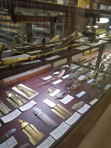 Gun Shop «Log Cabin Sport Shop», reviews and photos, 8010 Lafayette Rd, Lodi, OH 44254, USA