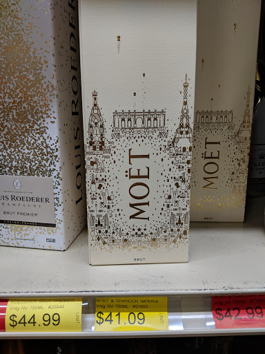 Wine Store «Wine Outlet», reviews and photos, 10 Meadowlands Pkwy, Secaucus, NJ 07094, USA