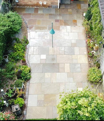 Comments and reviews of G&J Landscapes