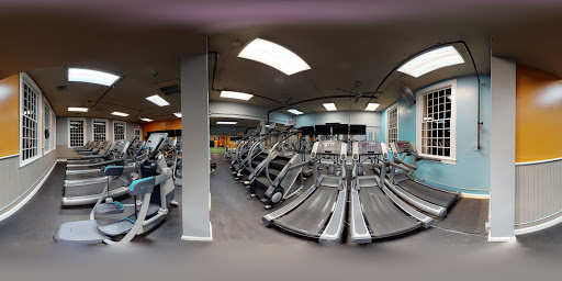 Gym «World Gym Fairfax», reviews and photos, 10201 Main Street, Fairfax, VA 22030, USA