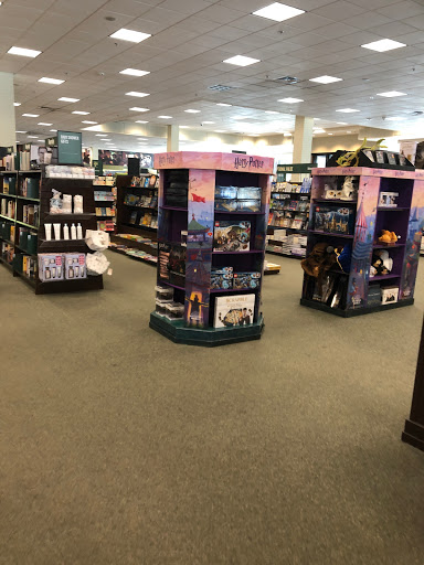 Book Store «Barnes & Noble», reviews and photos, 631 E Boughton Rd, Bolingbrook, IL 60440, USA